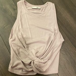 Aritzia Wilfred Free Daly crop twist tank size L